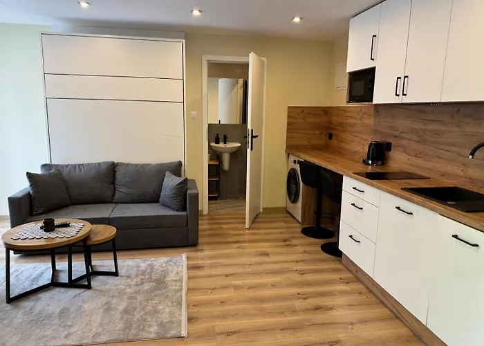 Apartament I Pokoje Goscinne U Lusi - Basen Z Podgrzewana Woda I Zadaszeniem