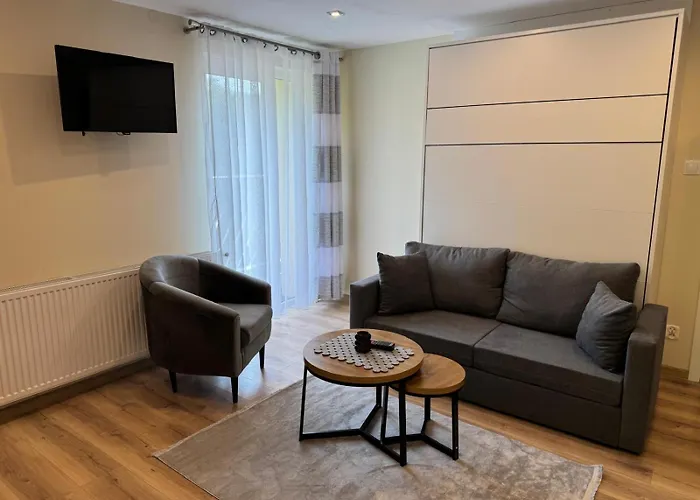 Apartament I Pokoje Goscinne U Lusi - Basen Z Podgrzewana Woda I Zadaszeniem