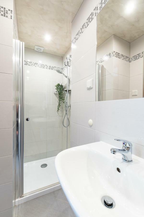 Homestay Apartament I Pokoje Goscinne U Lusi Wisla