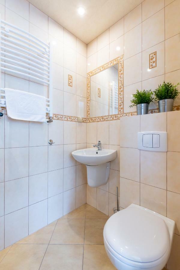 Homestay Apartament I Pokoje Goscinne U Lusi