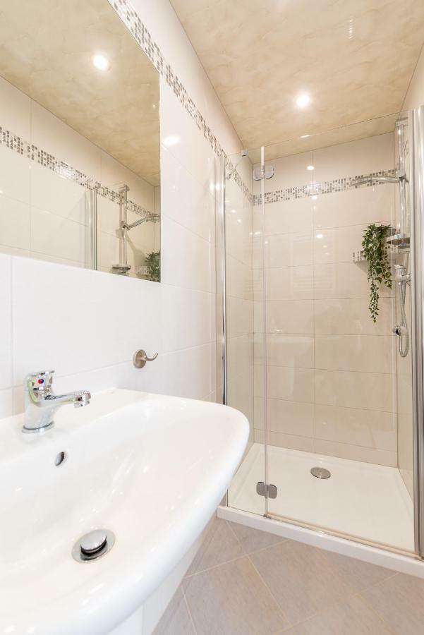 Homestay Apartament I Pokoje Goscinne U Lusi Wisla